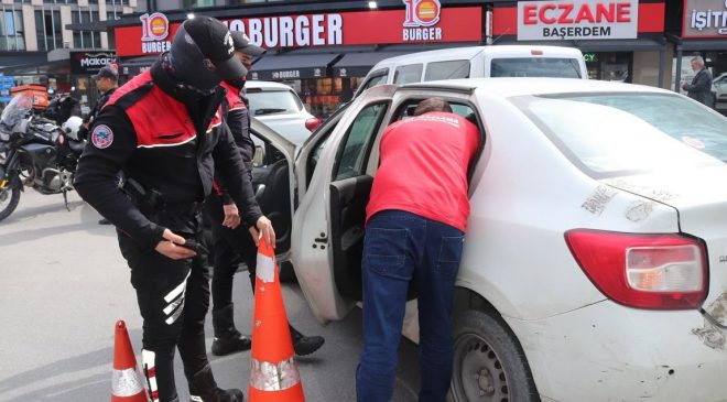 Küçükçekmece de geniş kapsamlı asayiş uygulaması, 26 kişi gözaltına alındı