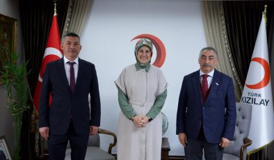 Kızılay Küçükçekmece Şubesi’nden Ankara ve İlçede yoğun ziyaretler